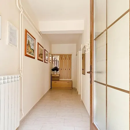 Romana 1 * Novigrad Istria