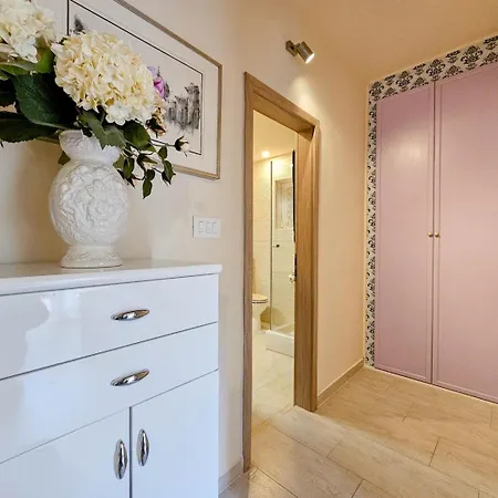 Romana 1 * Novigrad (Istria)